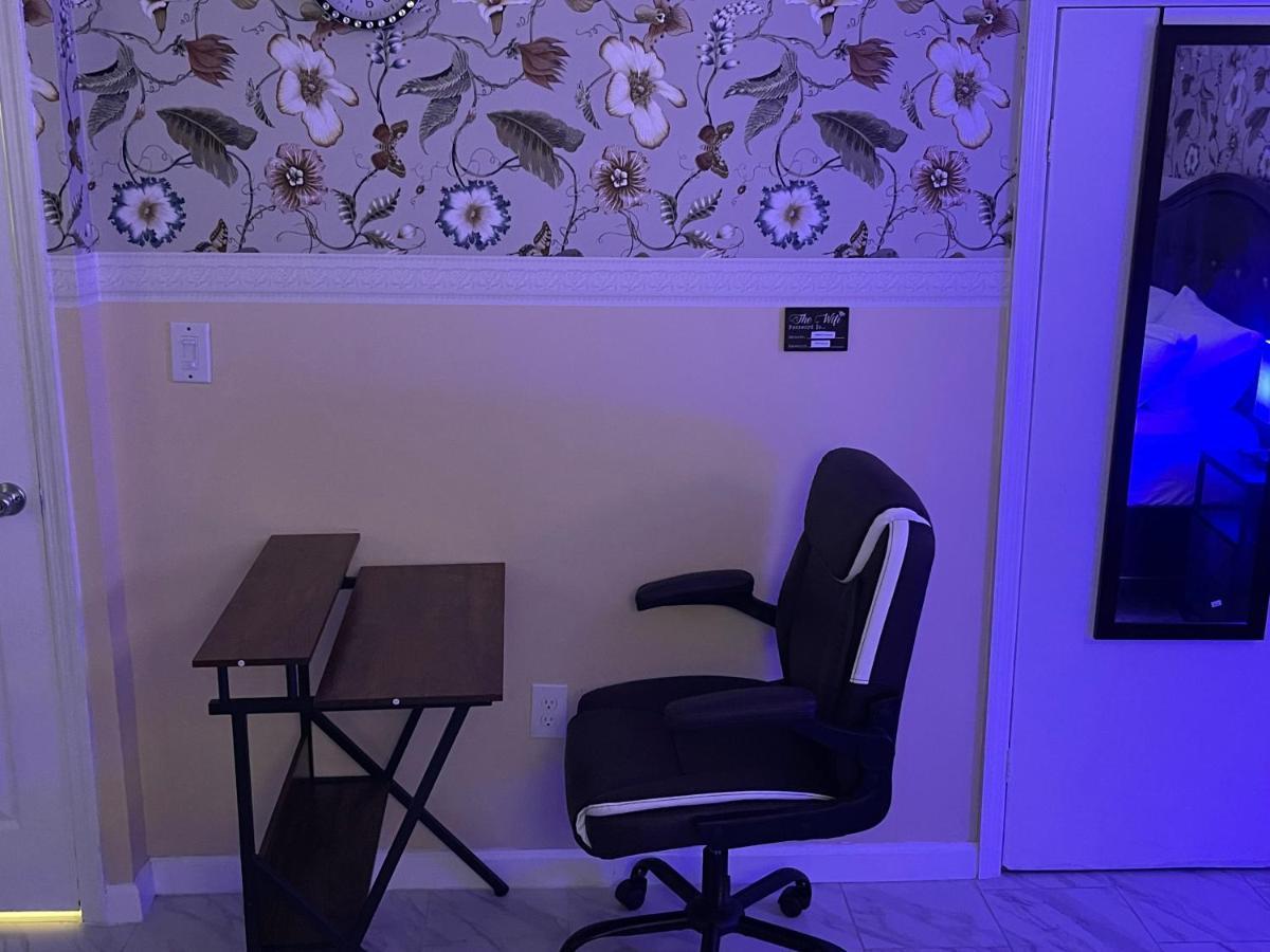 A Unique Beautiful Home Elmont Екстериор снимка